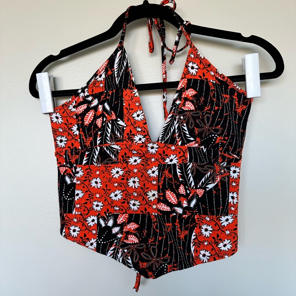 Urban outfitters cropped halter tank XS